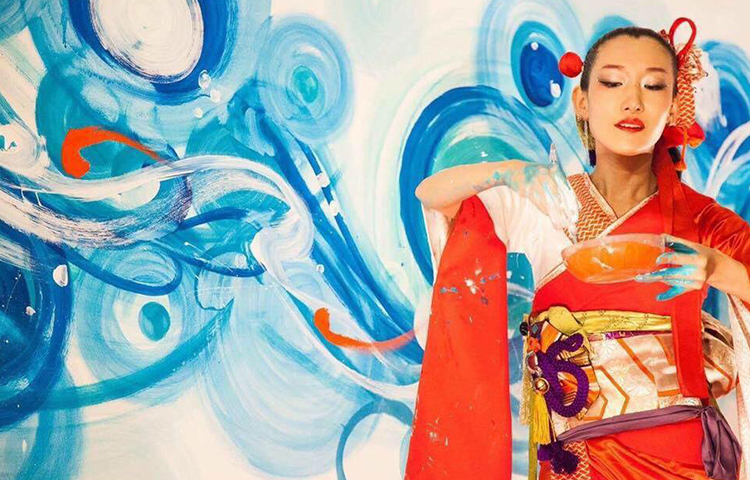 Macintosh HD:Users:Eliza_Wong:Desktop:artistImg04.jpg